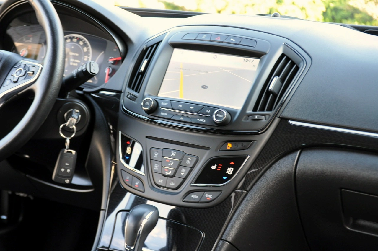 Opel Insignia Sports Tourer - Zdjęcie 25
