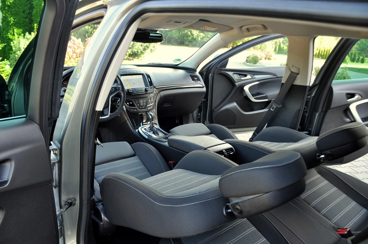 Opel Insignia Sports Tourer - Zdjęcie 26