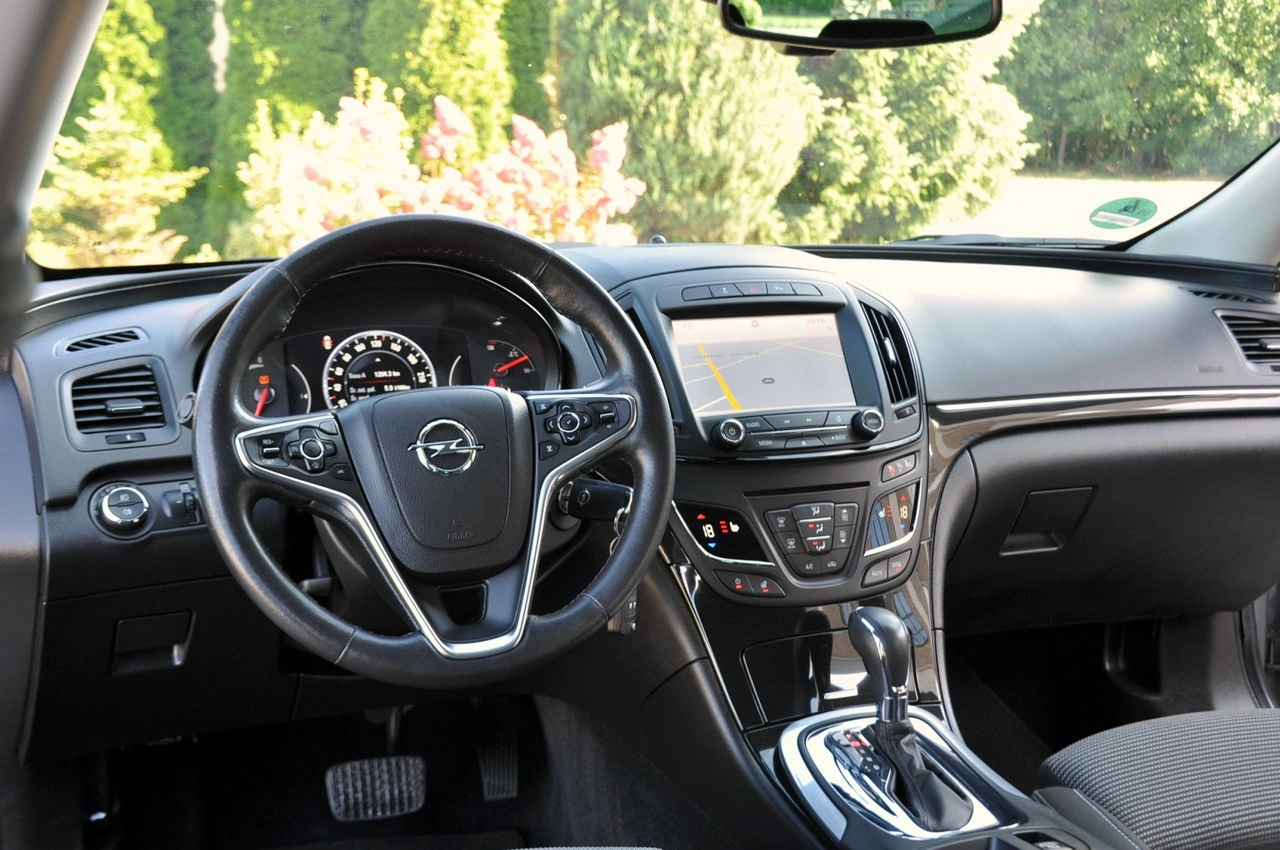 Opel Insignia Sports Tourer - Zdjęcie 28