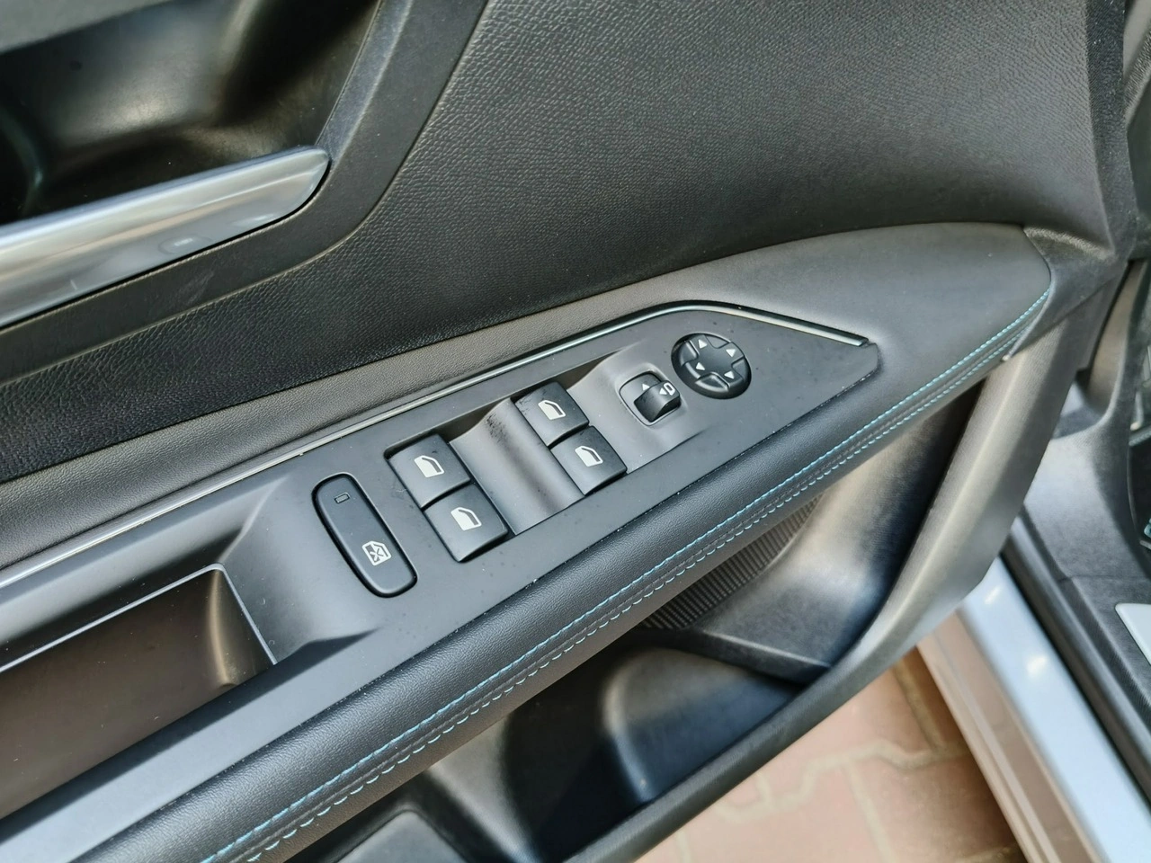 Peugeot 3008 - Zdjęcie 25