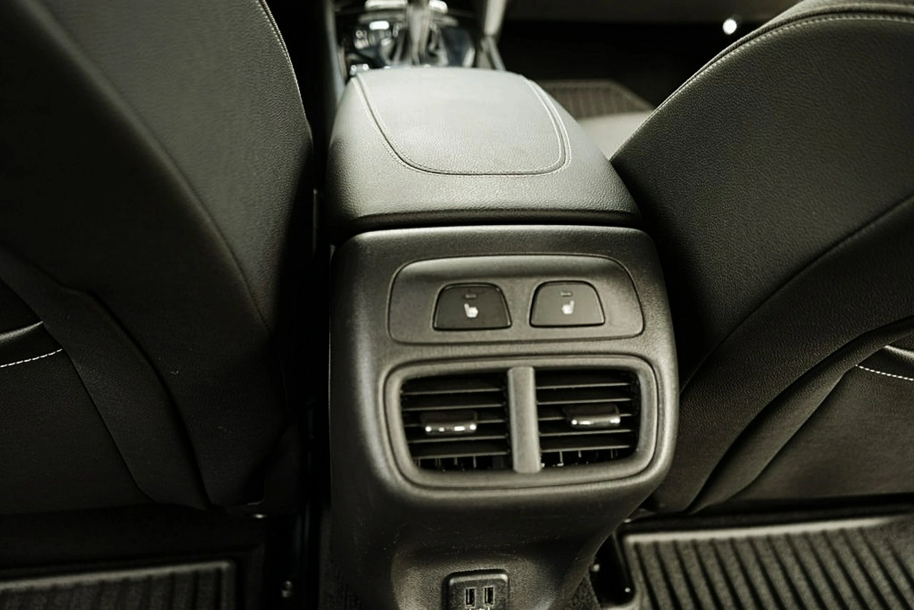 Opel Insignia Grand Sport - Zdjęcie 18