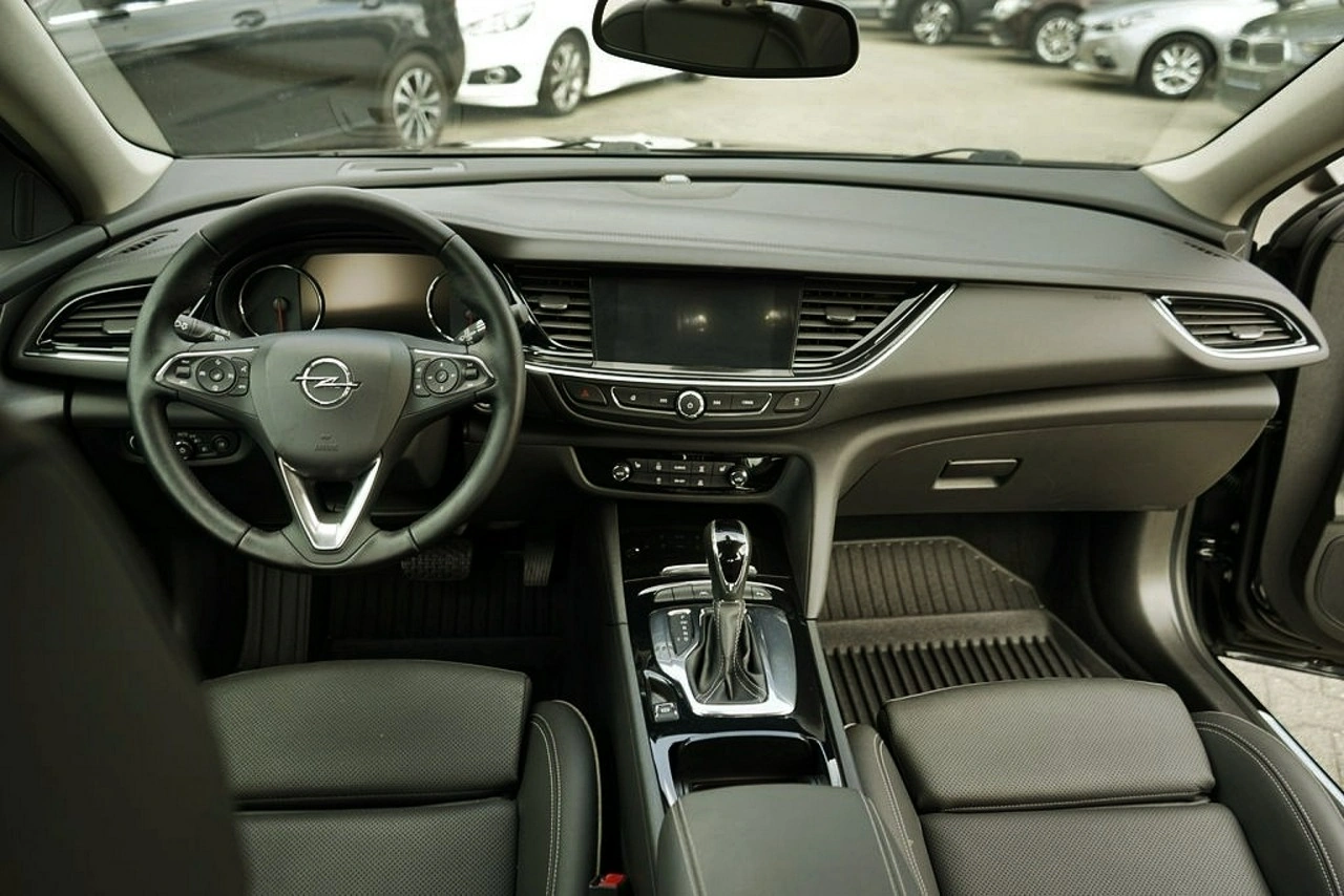 Opel Insignia Grand Sport - Zdjęcie 20