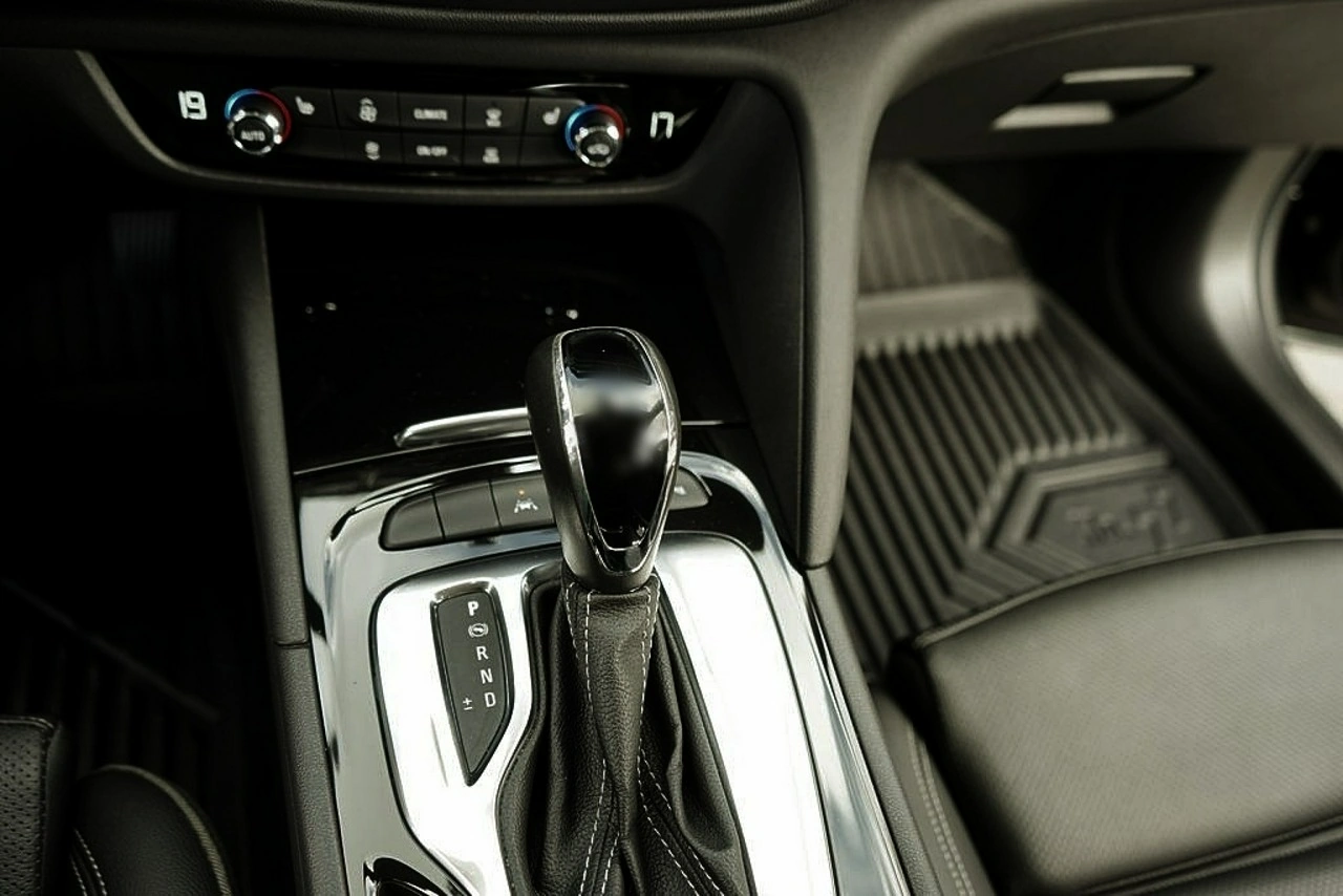 Opel Insignia Grand Sport - Zdjęcie 23