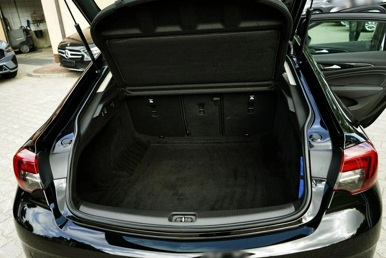 Opel Insignia Grand Sport - Zdjęcie 26
