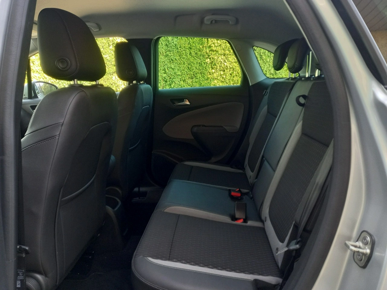 Opel Crossland X - Zdjęcie 24