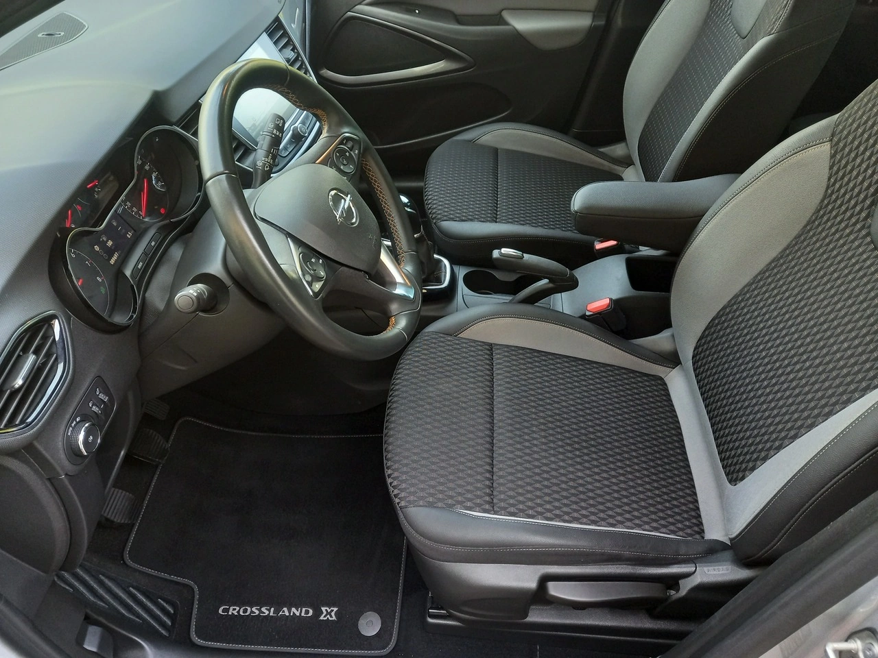 Opel Crossland X - Zdjęcie 28