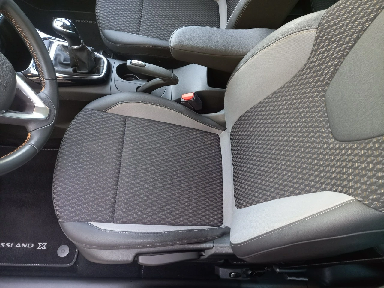 Opel Crossland X - Zdjęcie 29