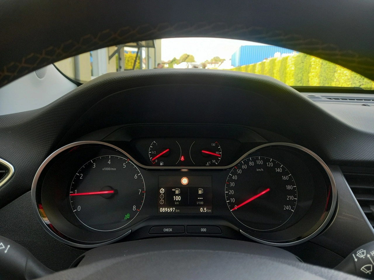 Opel Crossland X - Zdjęcie 31