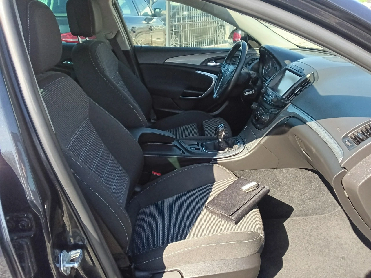 Opel Insignia - Zdjęcie 11
