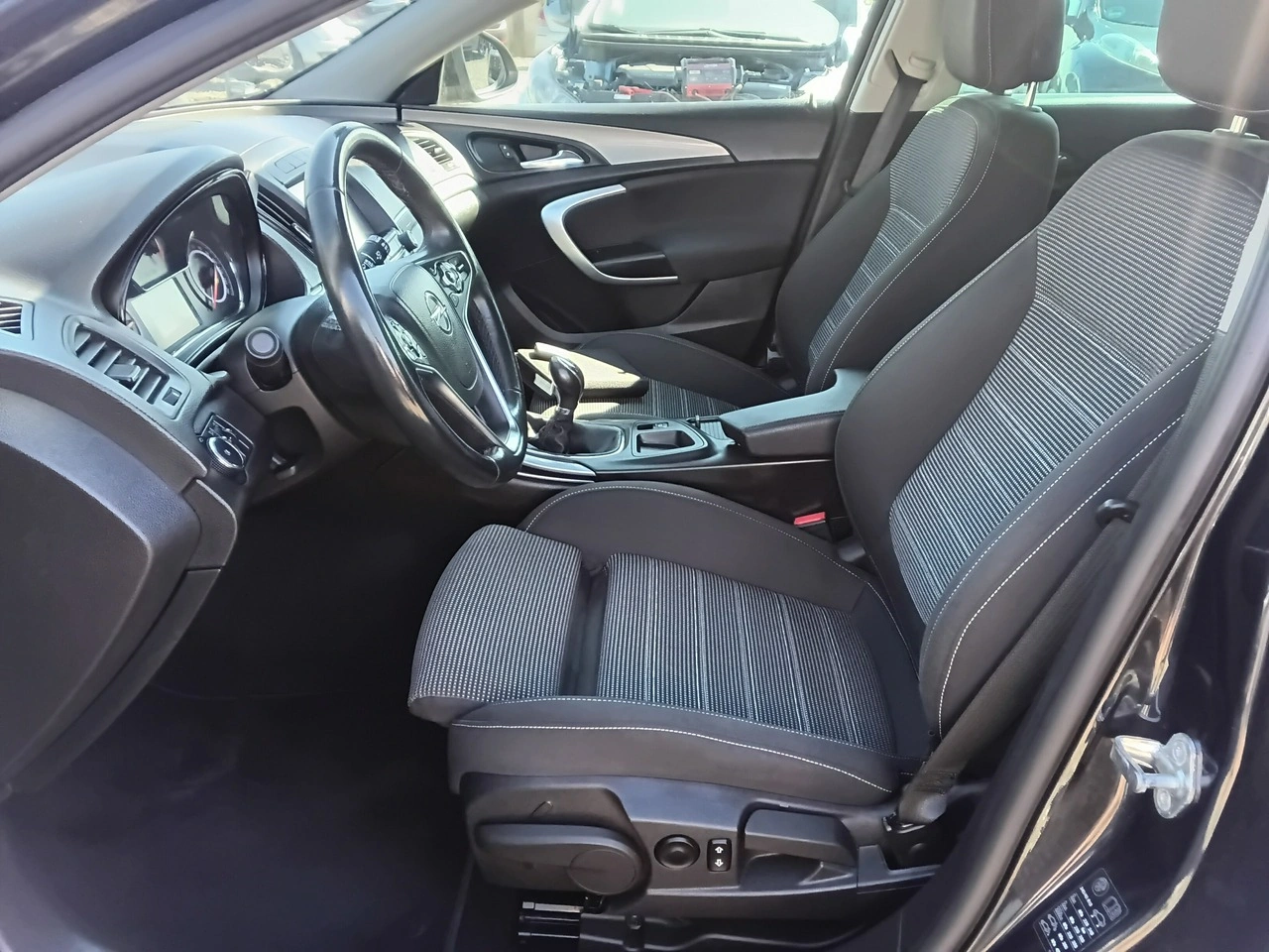 Opel Insignia - Zdjęcie 13
