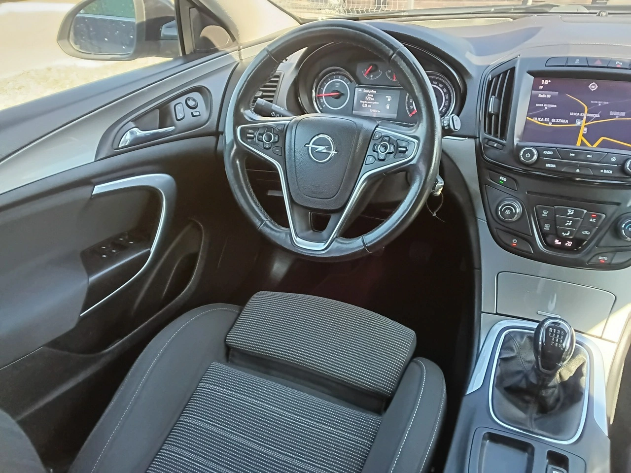 Opel Insignia - Zdjęcie 14