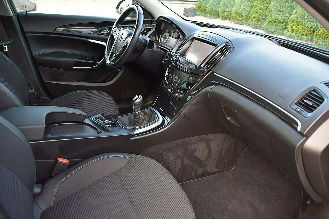 Opel Insignia - Zdjęcie 9