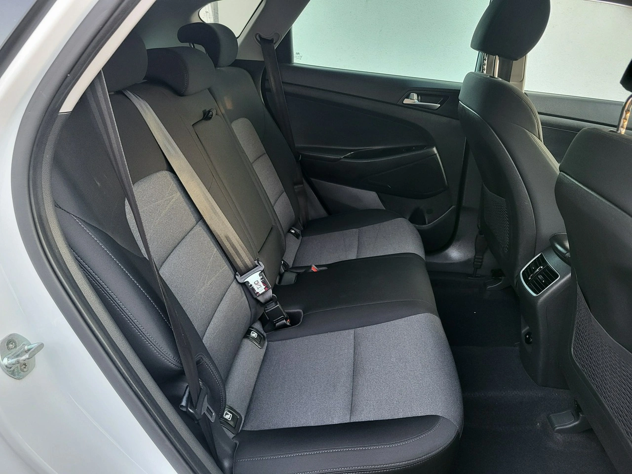 Hyundai Tucson - Zdjęcie 12