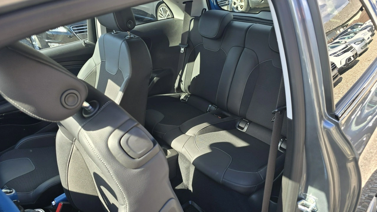 Opel Adam - Zdjęcie 9