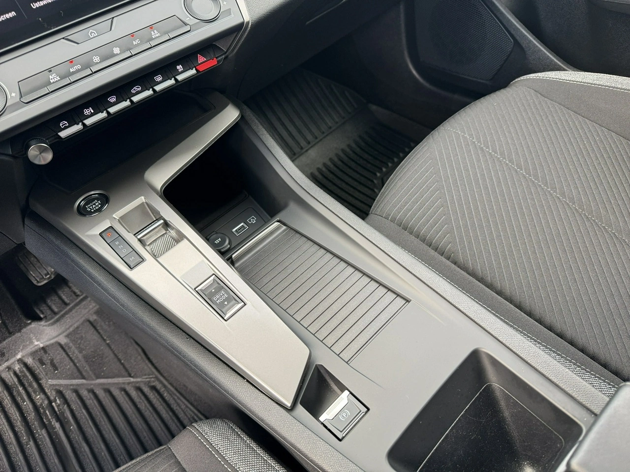 Peugeot 308 - Zdjęcie 17