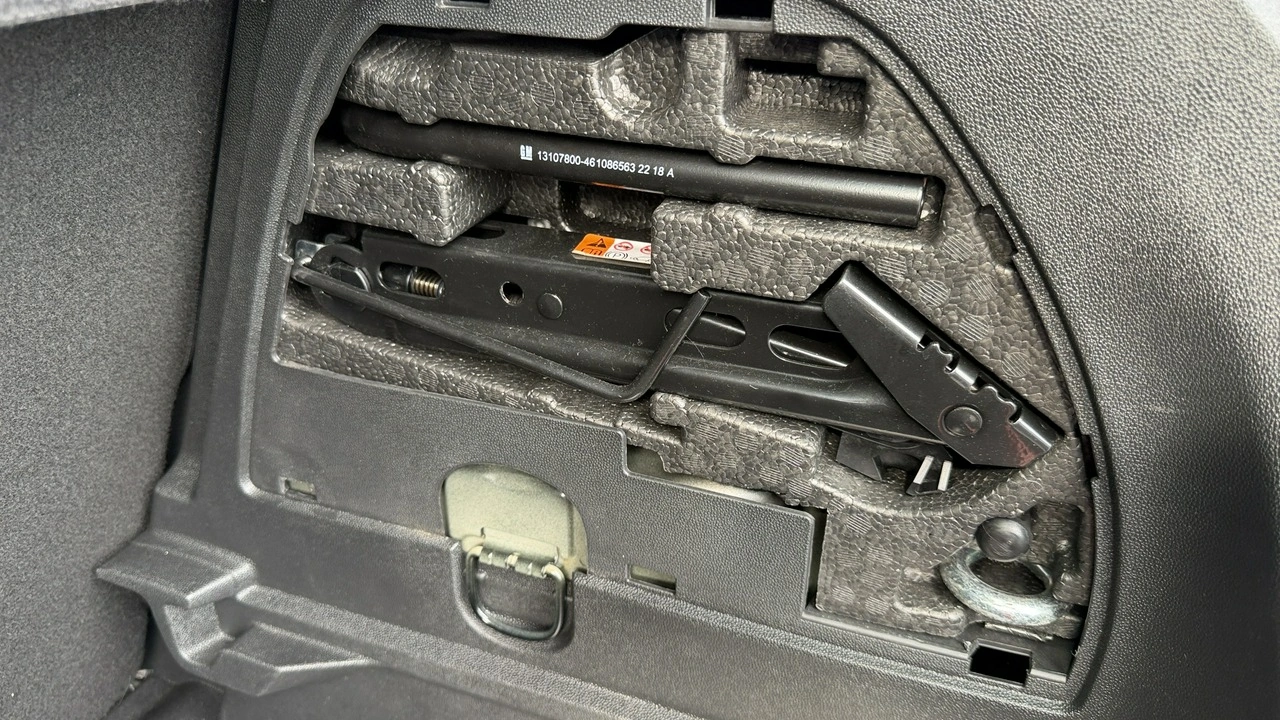 Opel Corsa - Zdjęcie 12