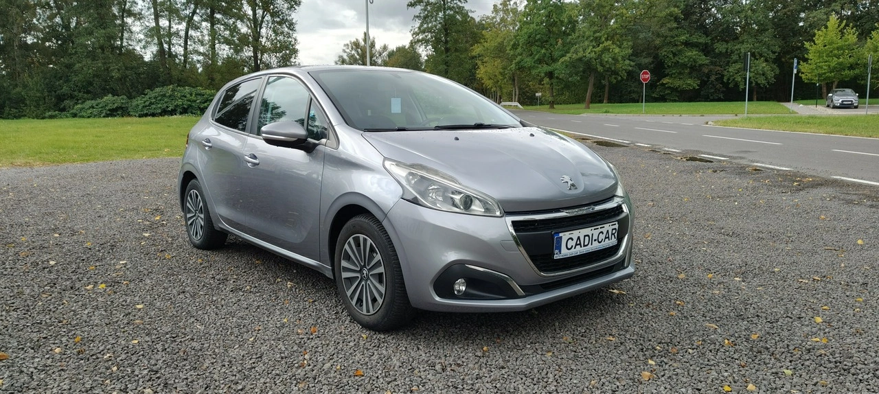 Peugeot 208 - Zdjęcie 2