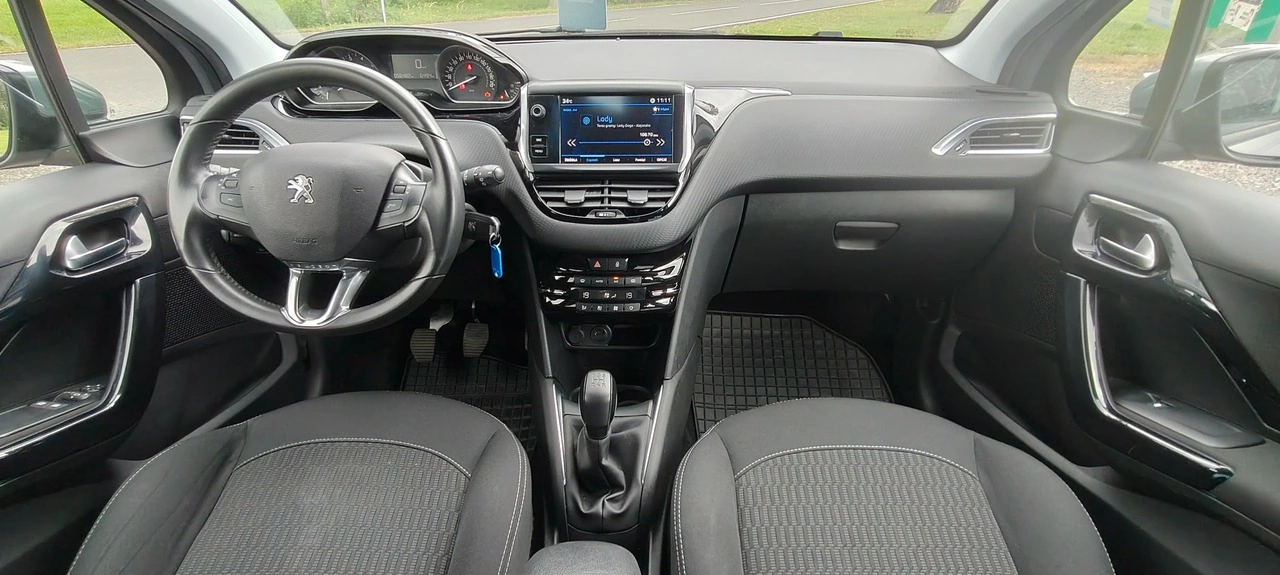 Peugeot 208 - Zdjęcie 7