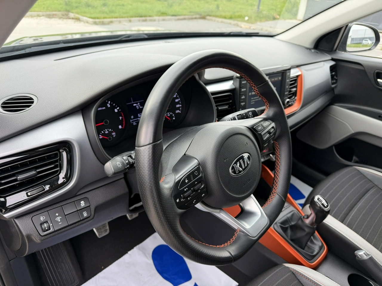 Kia Stonic - Zdjęcie 18