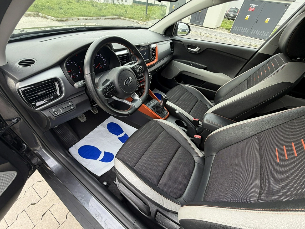 Kia Stonic - Zdjęcie 17