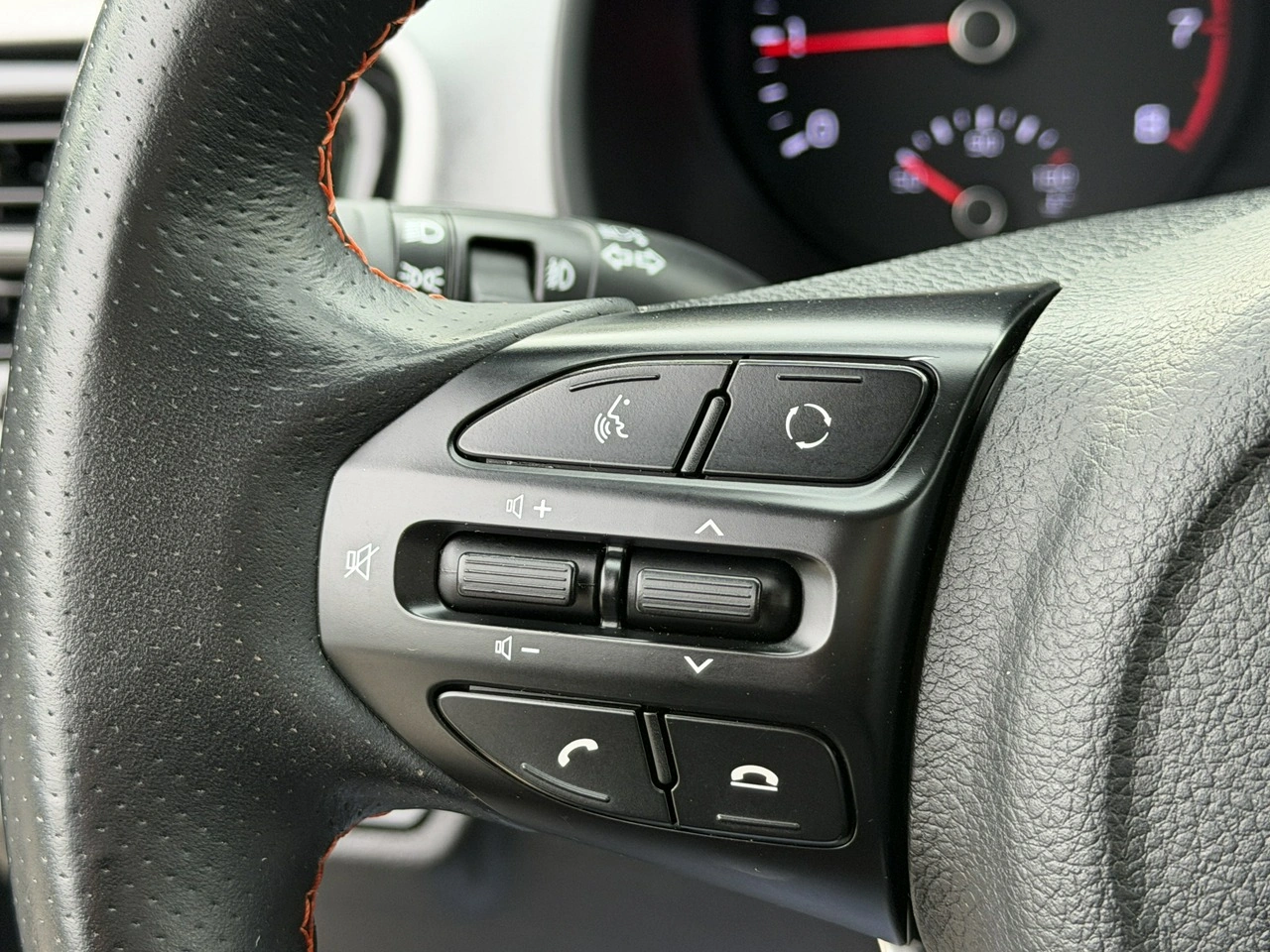 Kia Stonic - Zdjęcie 21