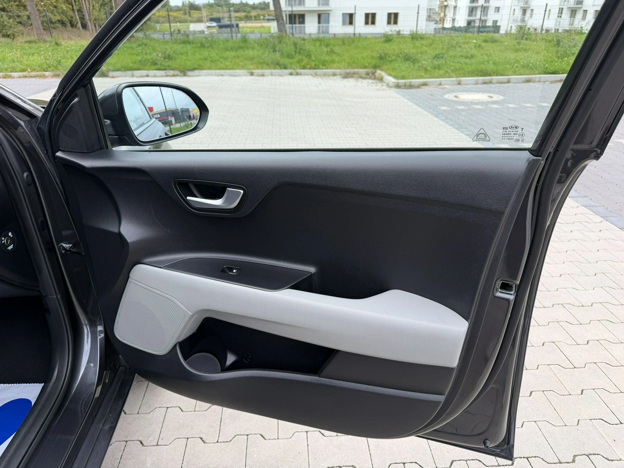 Kia Stonic - Zdjęcie 32