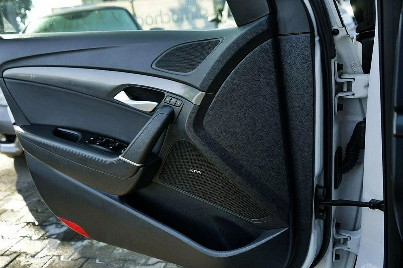 Hyundai i40 - Zdjęcie 14