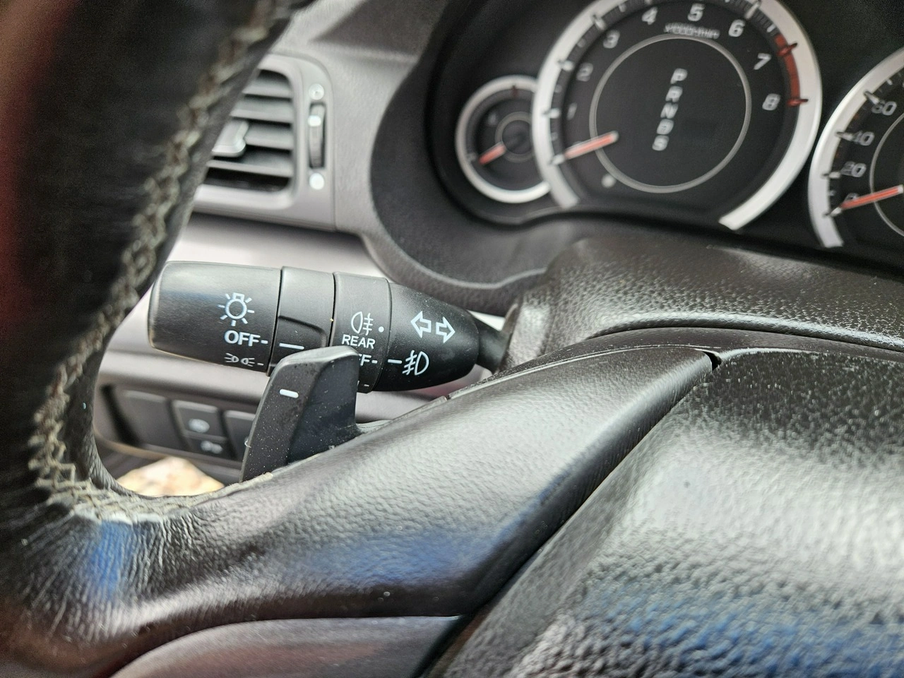 Honda Accord - Zdjęcie 14