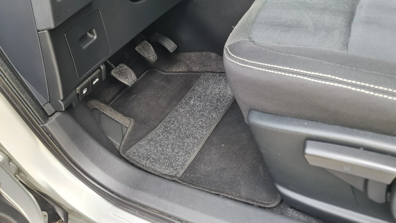 Nissan Qashqai - Zdjęcie 13
