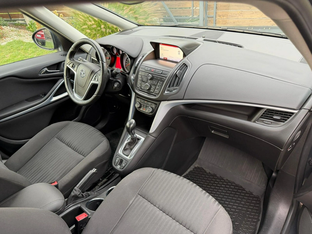 Opel Zafira - Zdjęcie 15