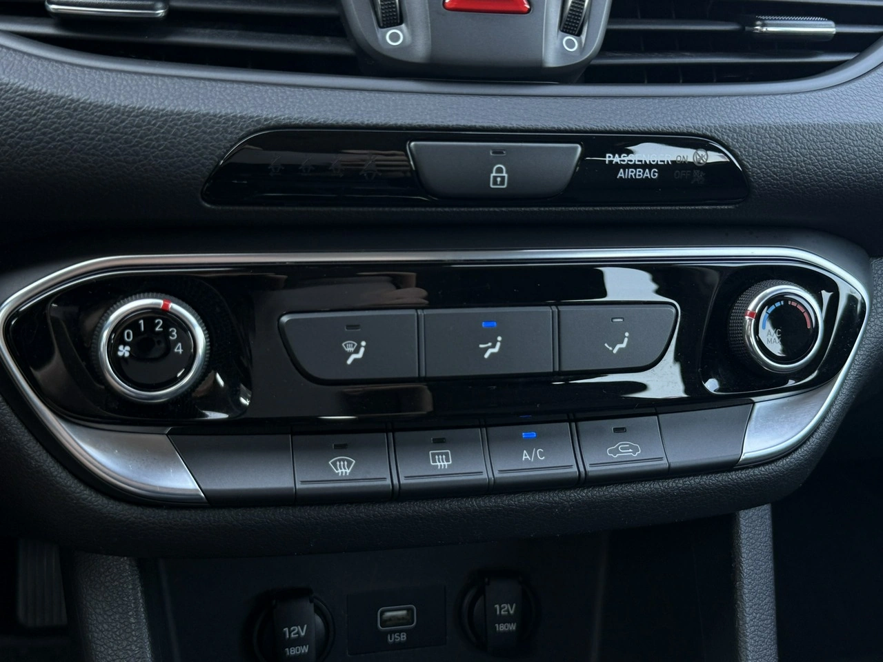 Hyundai i30 - Zdjęcie 22
