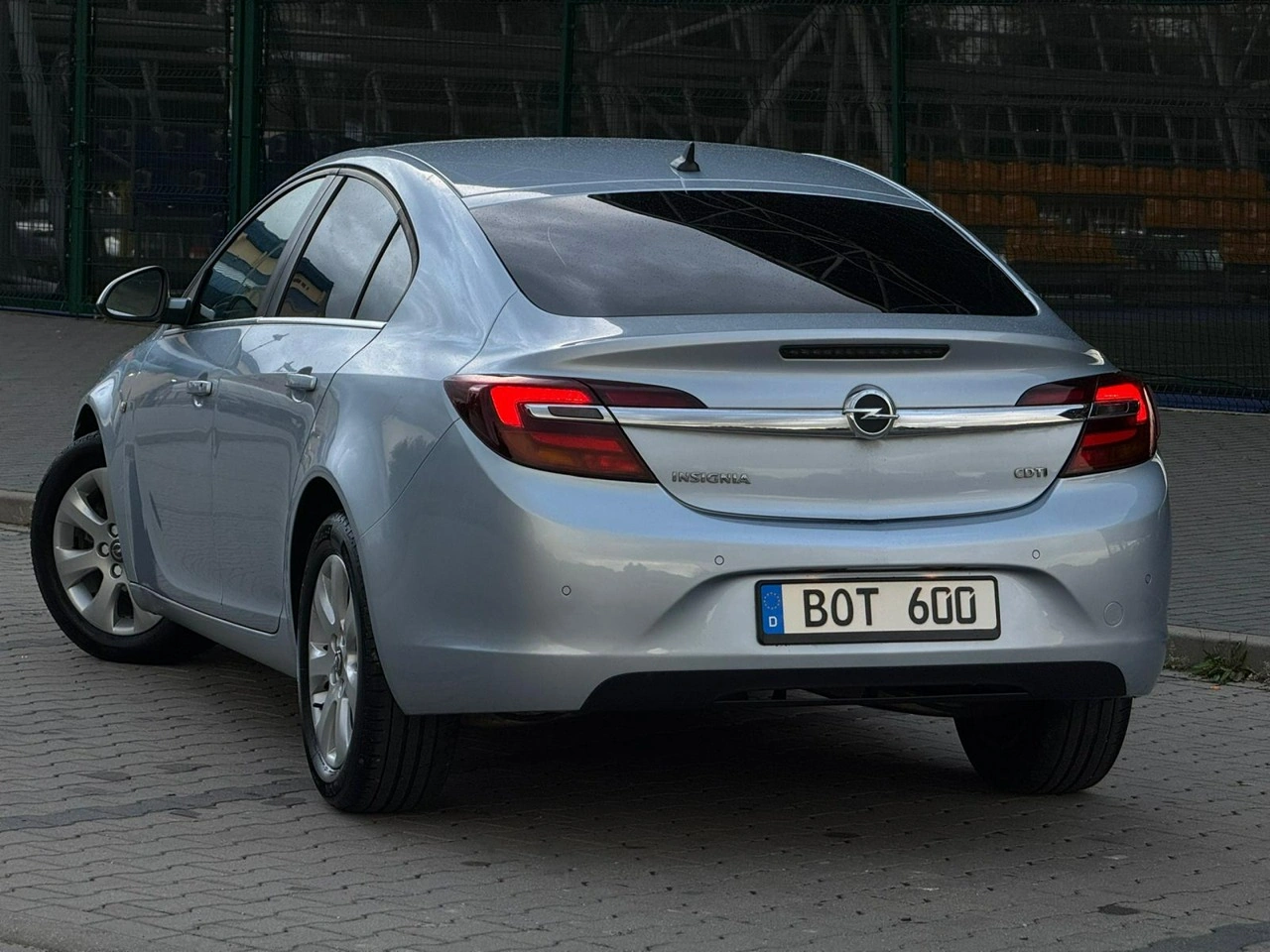 Opel Insignia - Zdjęcie 9