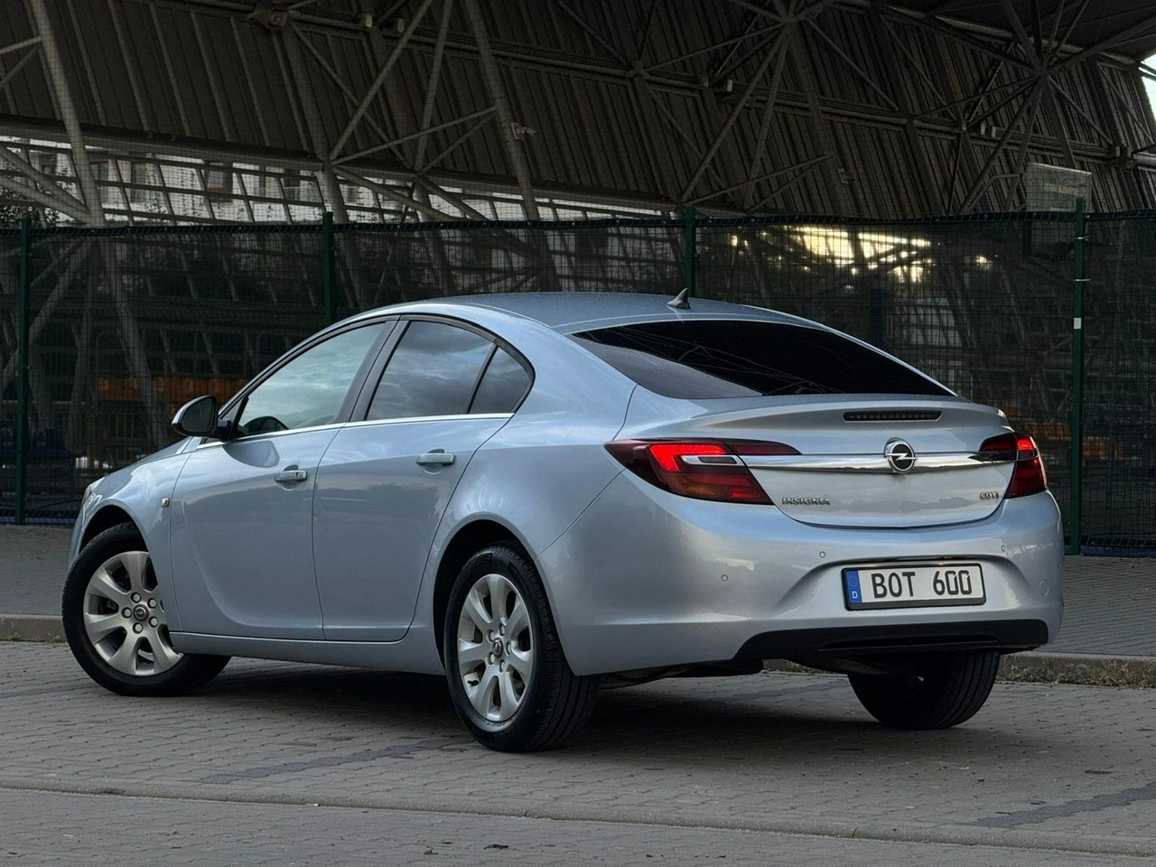 Opel Insignia - Zdjęcie 11