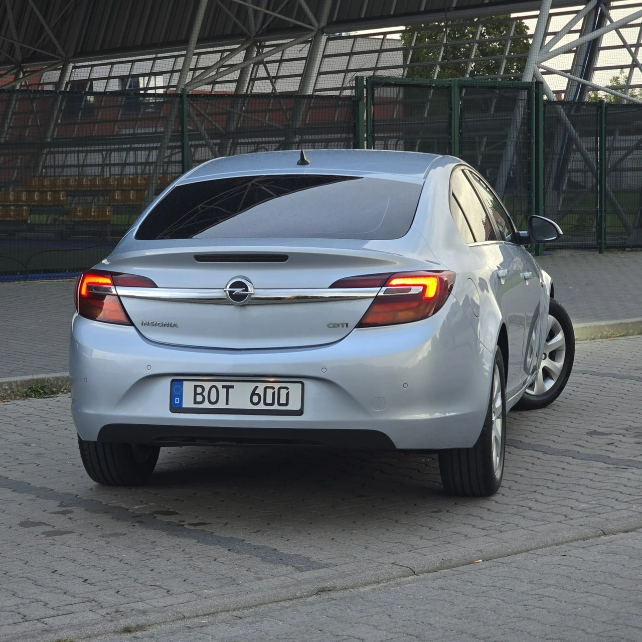 Opel Insignia - Zdjęcie 13