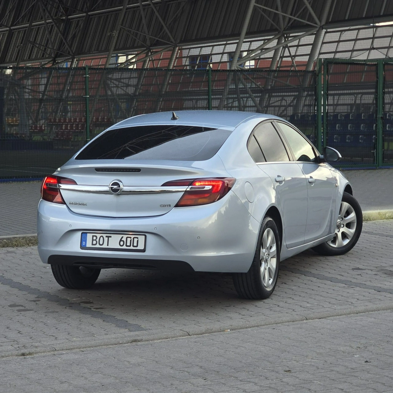 Opel Insignia - Zdjęcie 14