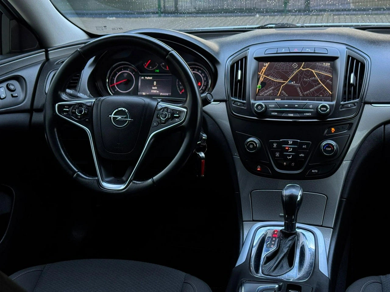 Opel Insignia - Zdjęcie 32