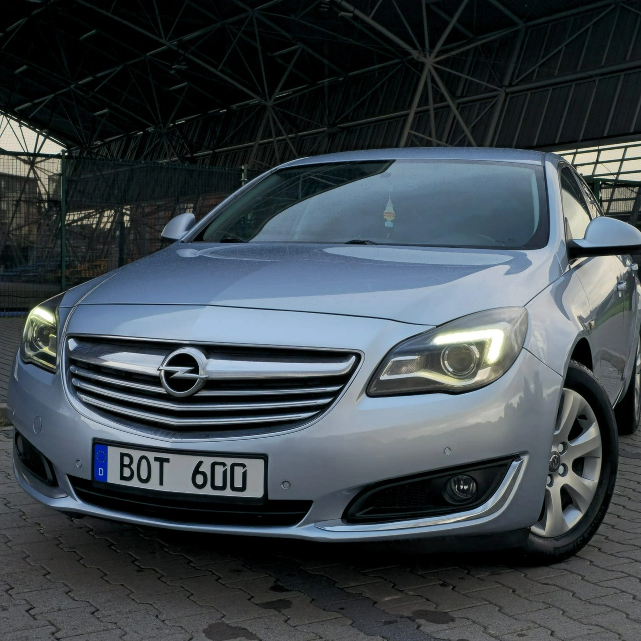 Opel Insignia - Zdjęcie 4