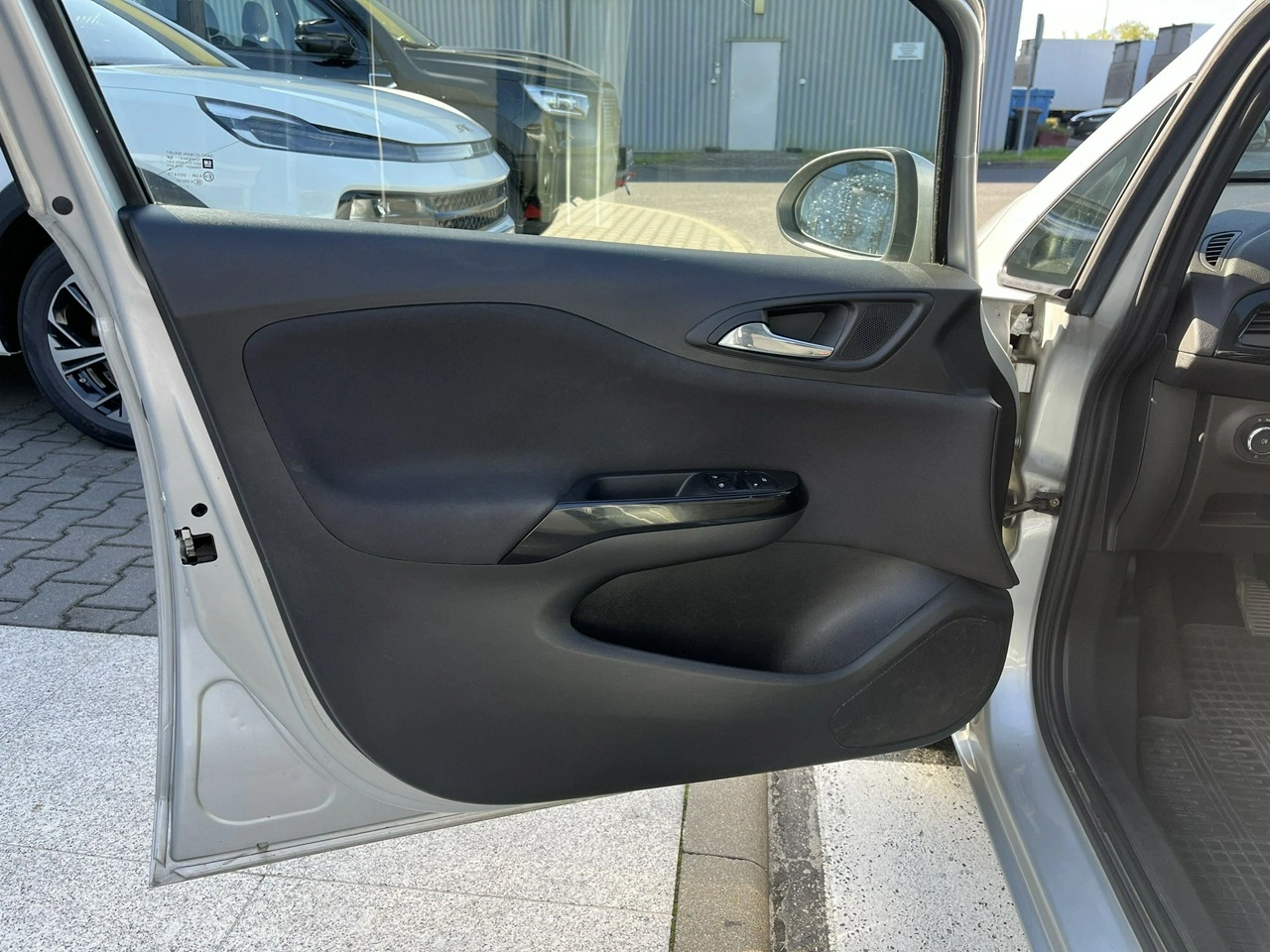 Opel Corsa - Zdjęcie 8