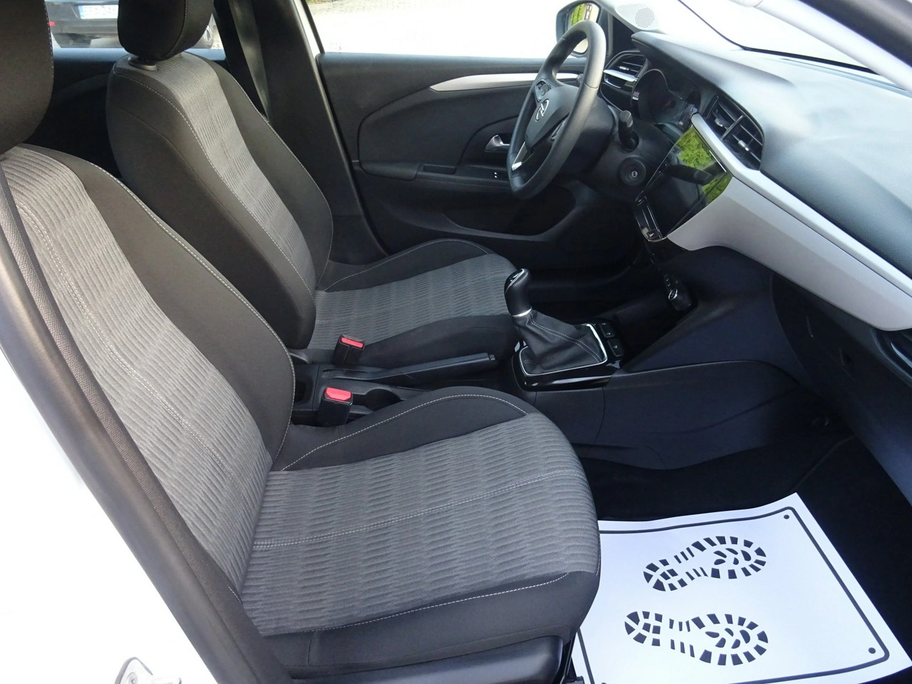 Opel Corsa - Zdjęcie 8