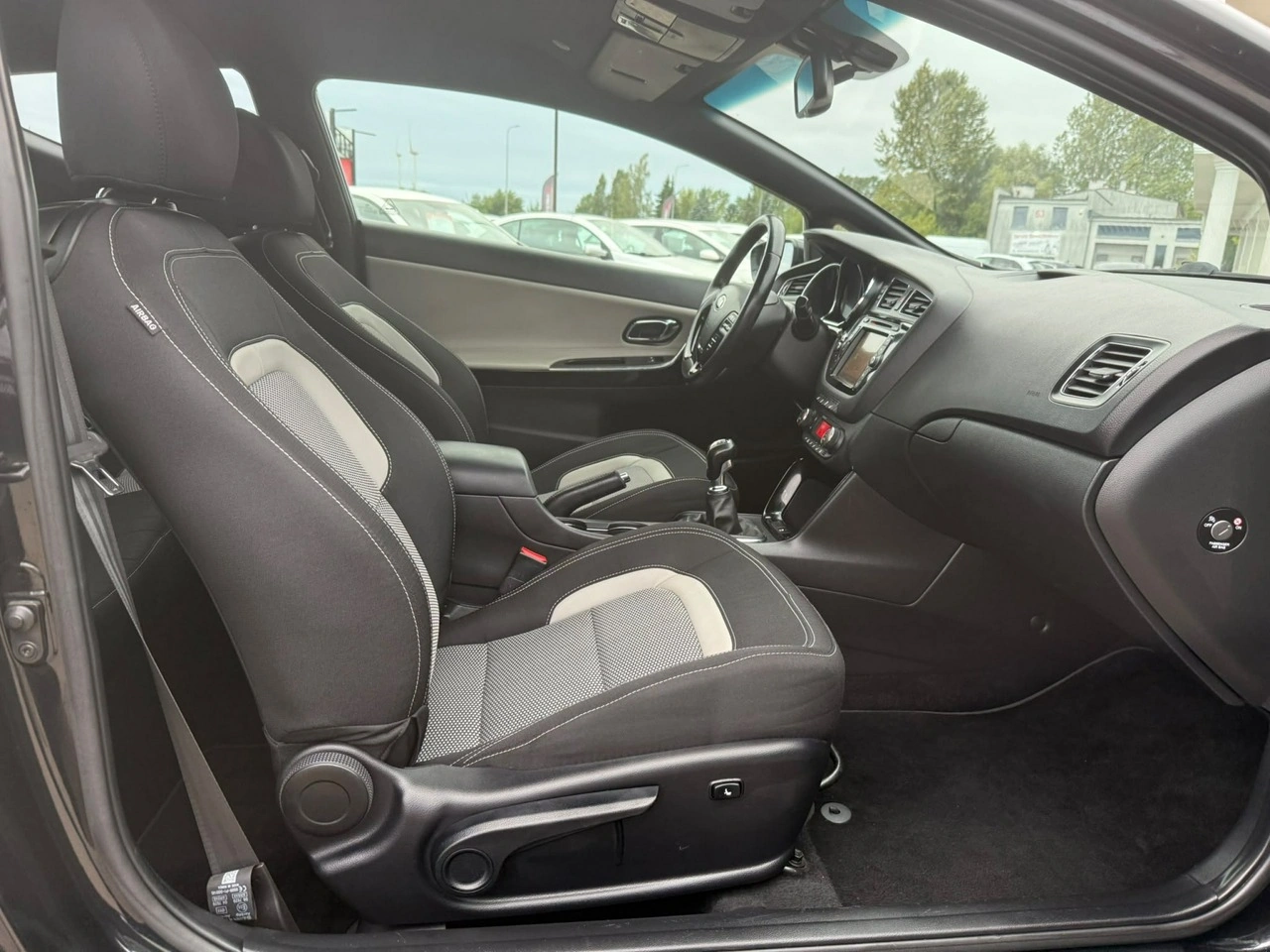 Kia Pro Cee'd - Zdjęcie 12