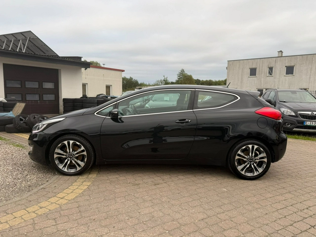 Kia Pro Cee'd - Zdjęcie 4