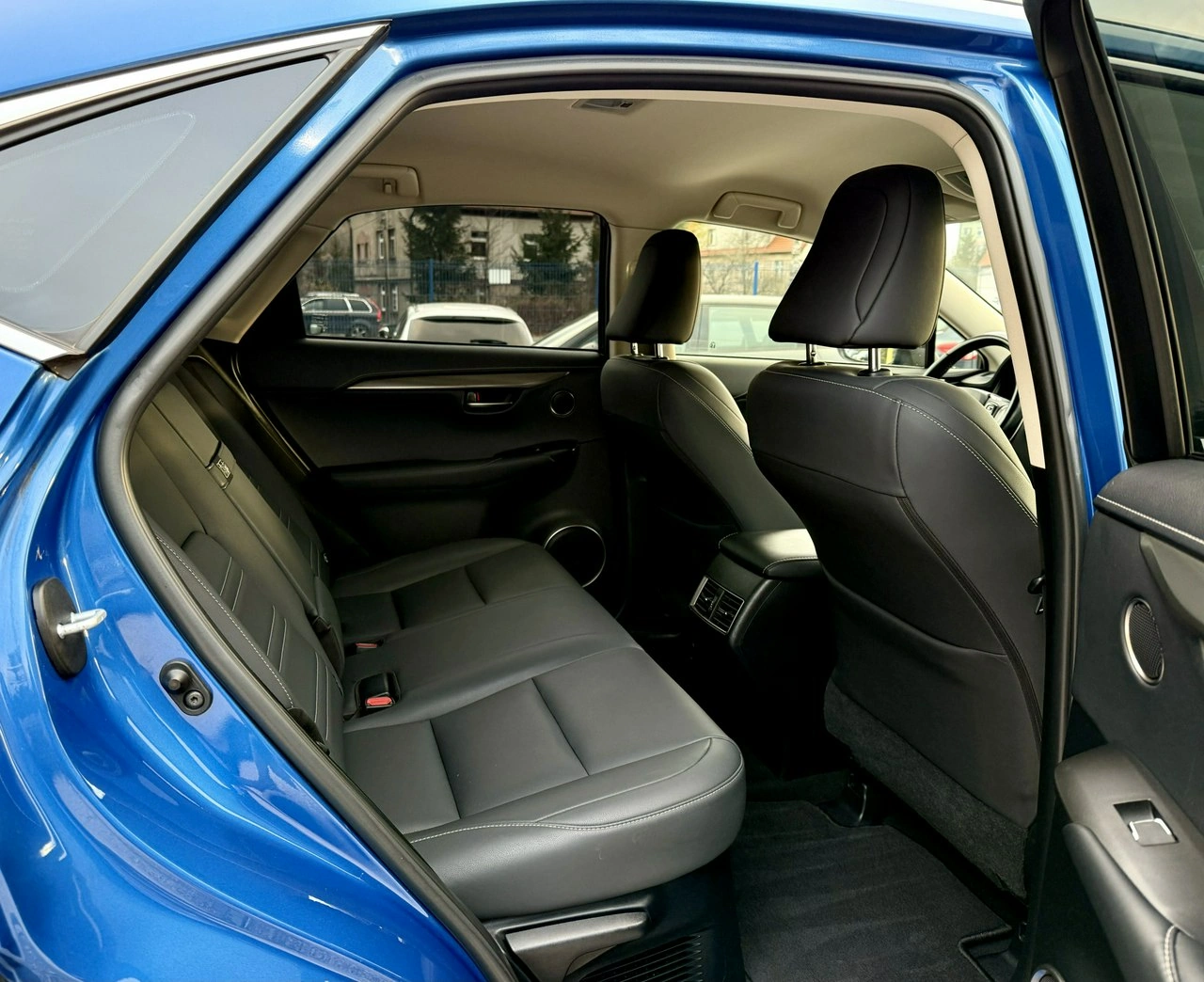 Lexus NX - Zdjęcie 11