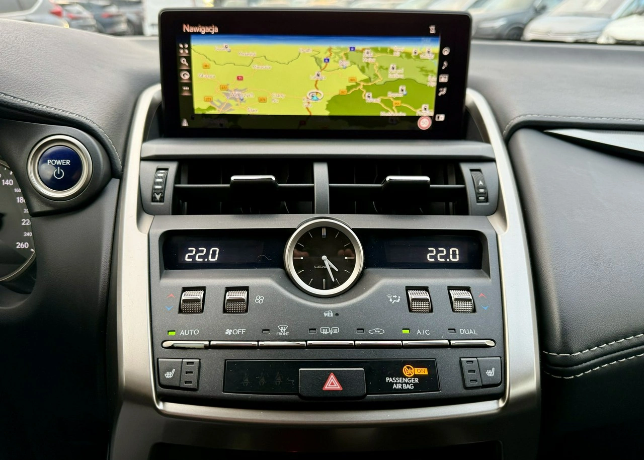 Lexus NX - Zdjęcie 18