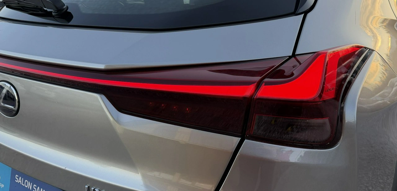 Lexus UX - Zdjęcie 17