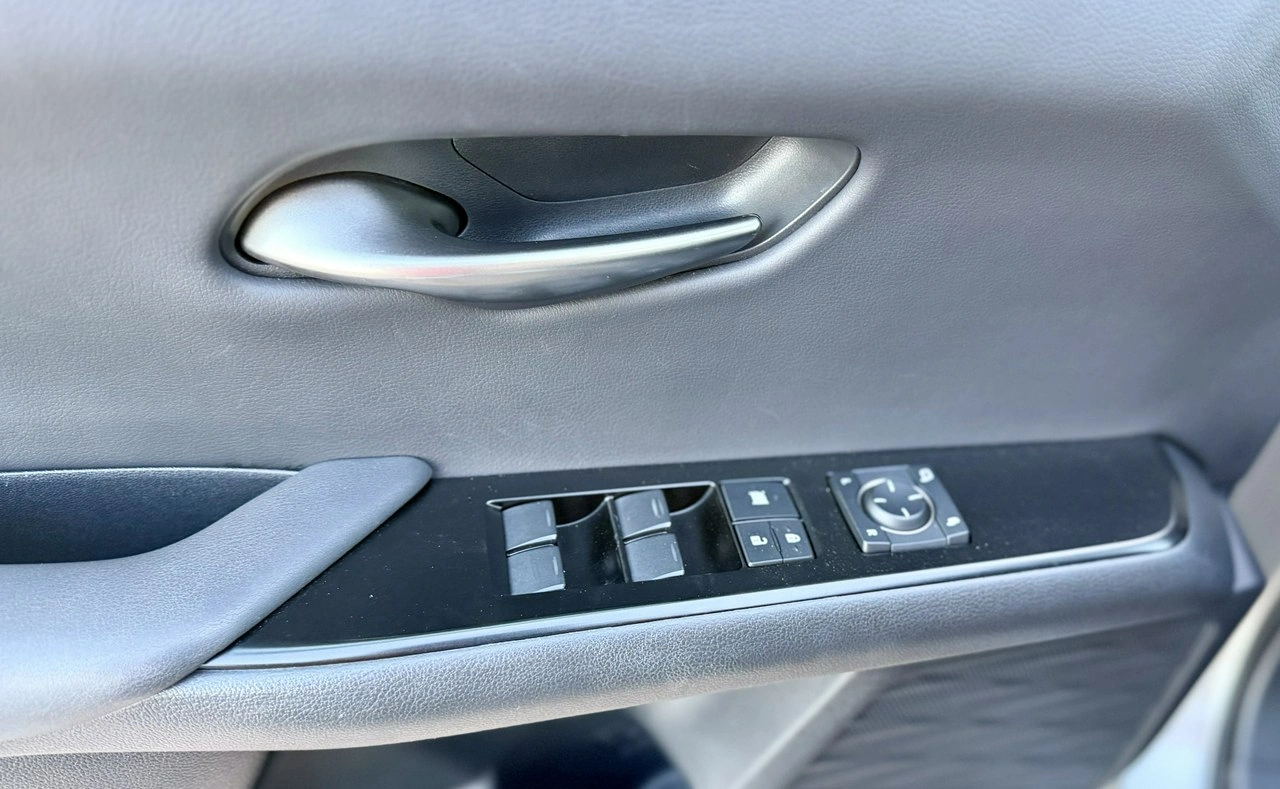 Lexus UX - Zdjęcie 34