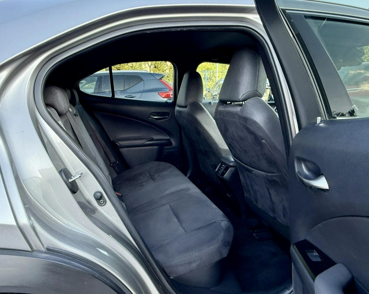 Lexus UX - Zdjęcie 11