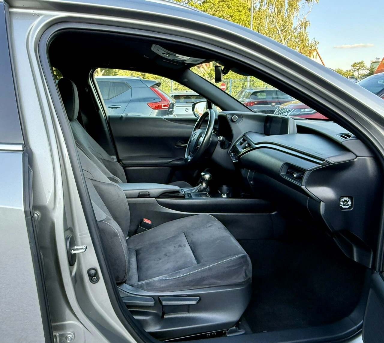 Lexus UX - Zdjęcie 12