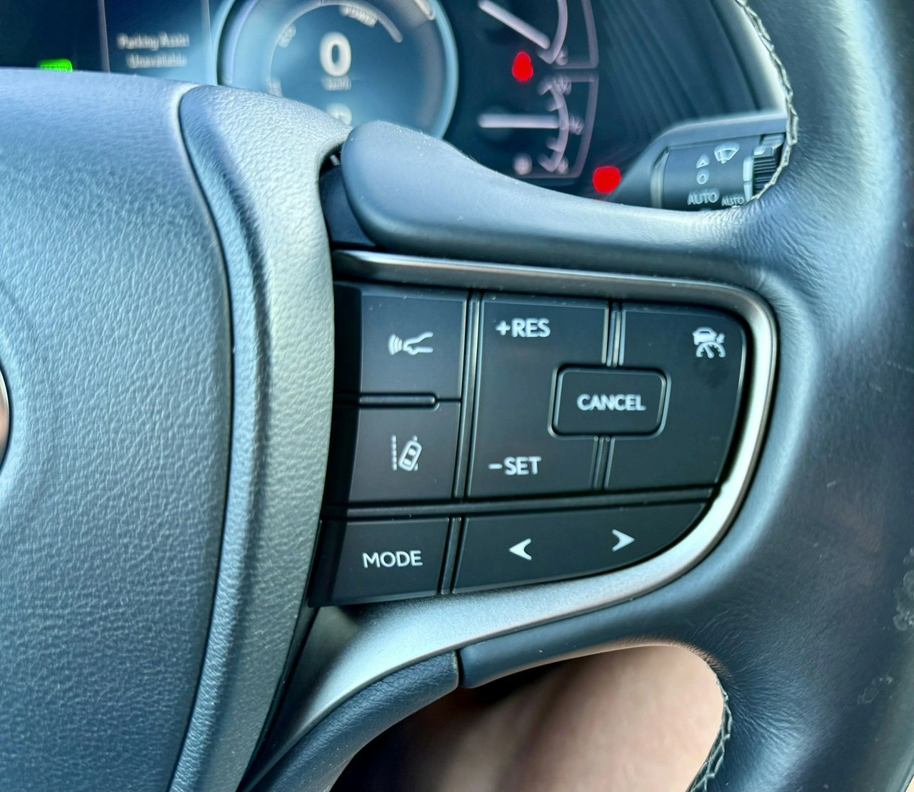 Lexus UX - Zdjęcie 34