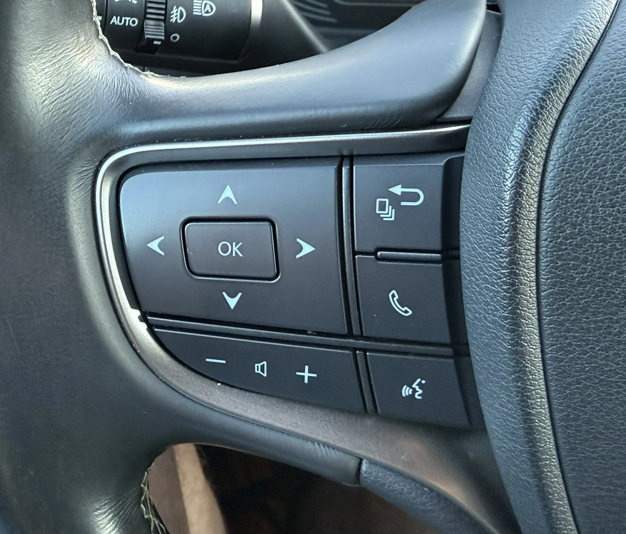 Lexus UX - Zdjęcie 33