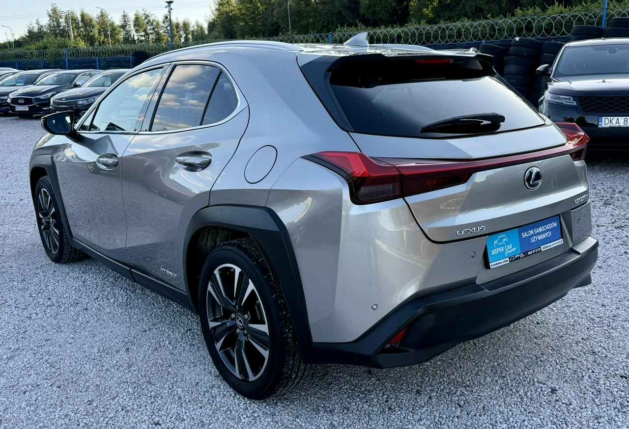 Lexus UX - Zdjęcie 5